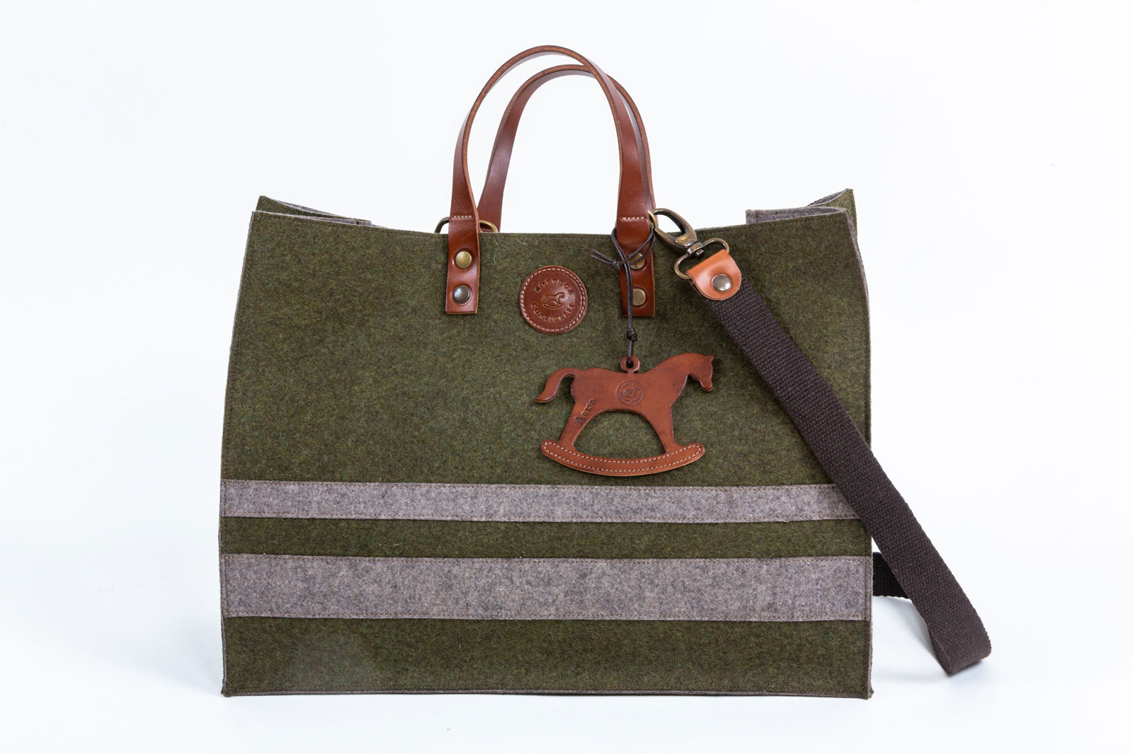 Frank Bag by Bottega Conticelli, borsa in cuoio disponibile in diverse colorazioni
