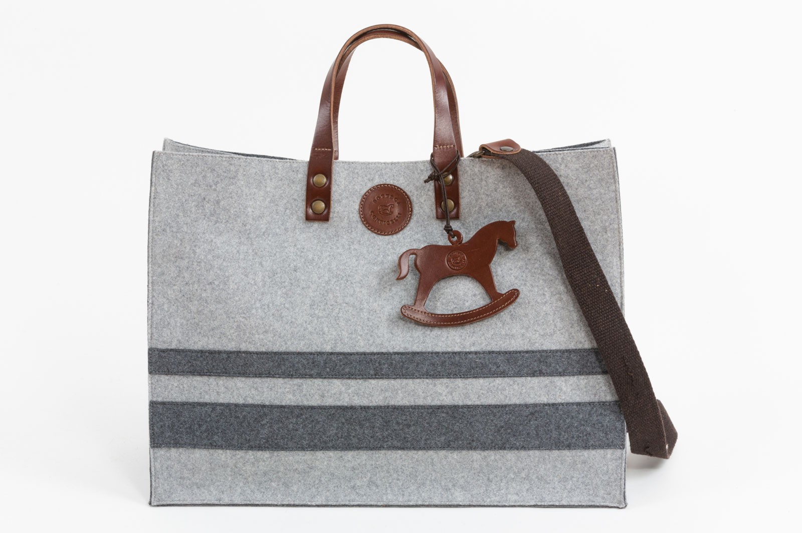 Frank Bag by Bottega Conticelli, borsa in cuoio disponibile in diverse colorazioni
